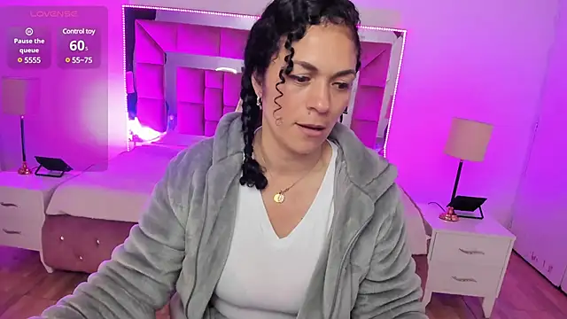 Aliciia cute1 online show from March 7, 2025, 9:48 pm