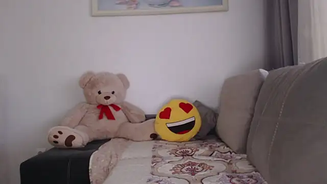  JustmeHere  online show from November 29, 2025, 9:09 am