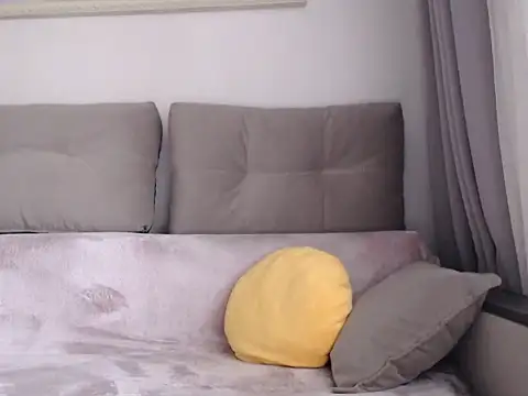  JustmeHere  online show from April 8, 2026, 6:04 am