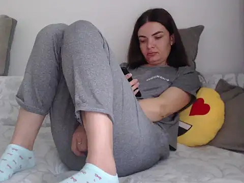  JustmeHere  online show from October 6, 2025, 7:53 am