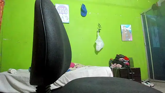 Brenda Smith69 online show from September 14, 2025, 5:57 pm