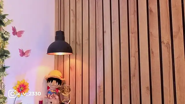 sofiesoft online show from March 13, 2026, 7:52 pm