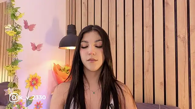 sofiesoft online show from March 23, 2026, 8:52 pm