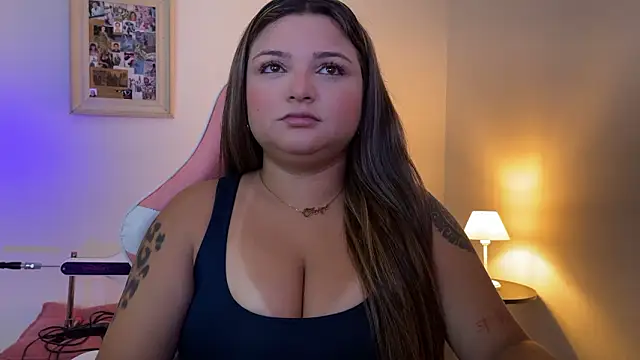 SweetPaige  online show from January 19, 2026, 4:11 pm