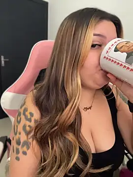 SweetPaige  online show from June 1, 2026, 11:43 am