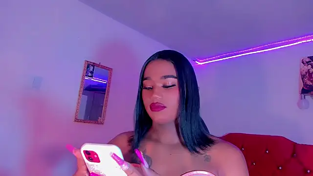 Snapshot of naomy__xx chatting on March 7, 2025, 7:16 pm naomy xx online show from March 7, 2025, 7:16 pm