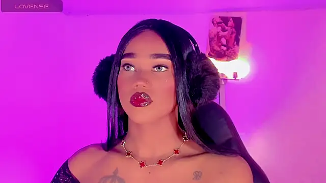 Snapshot of naomy__xx chatting on November 25, 2025, 3:07 am naomy xx online show from November 25, 2025, 3:07 am