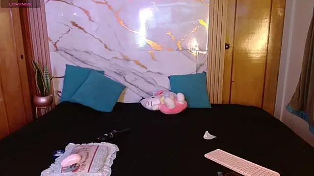 kittycatw online show from June 2, 2026, 8:58 am