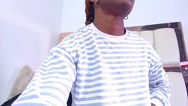 Snapshot of ItsVenuss chatting on January 13, 2026, 6:01 pm ItsVenuss online show from January 13, 2026, 6:01 pm