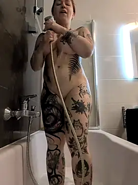 divine eve online show from November 27, 2025, 3:34 pm