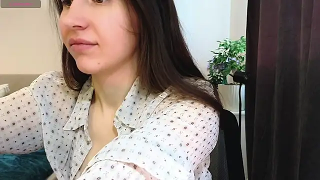 Snapshot of marrycolins chatting on February 25, 2026, 2:45 am marrycolins online show from February 25, 2026, 2:45 am