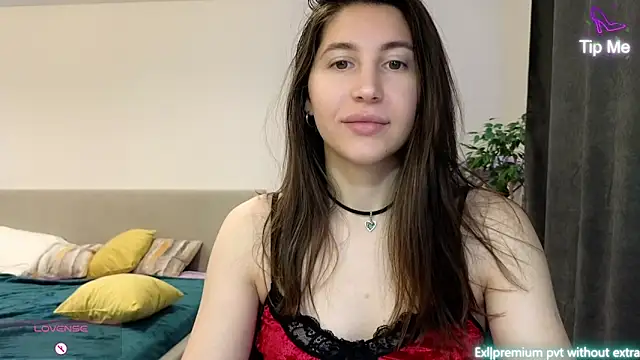 Snapshot of marrycolins chatting on February 1, 2026, 3:05 am marrycolins online show from February 1, 2026, 3:05 am