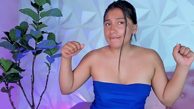 LinnaGardenia online show from February 12, 2025, 5:16 pm