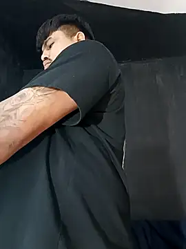 Snapshot of DickMasterfindom chatting on January 18, 2026, 4:43 pm DickMasterfindom online show from January 18, 2026, 4:43 pm