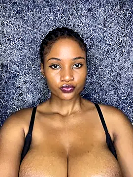 Snapshot of chocogirl01 chatting on November 25, 2025, 10:26 am chocogirl01 online show from November 25, 2025, 10:26 am