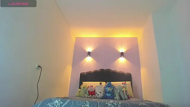 Snapshot of Sofia_Clauss_ chatting on December 20, 2025, 4:15 am Sofia Clauss online show from December 20, 2025, 4:15 am