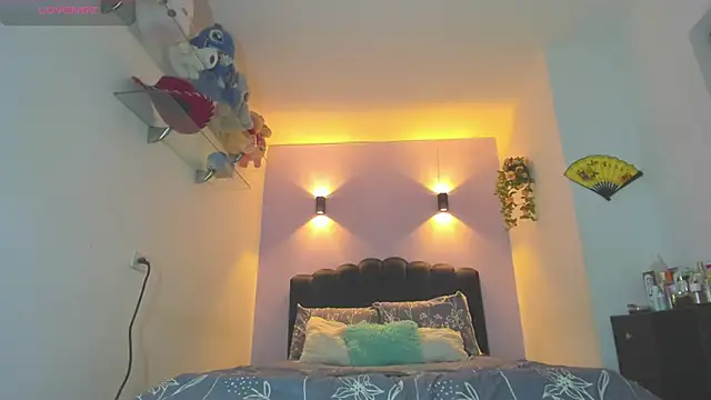 Sofia Clauss  online show from May 29, 2026, 4:07 am