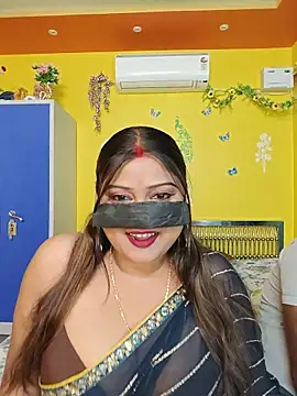 Snapshot of OrgsmMust chatting on November 12, 2025, 6:01 pm OrgsmMust online show from November 12, 2025, 6:01 pm