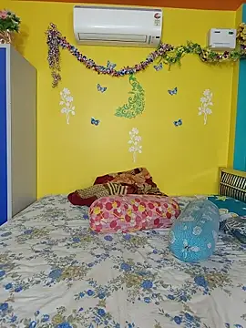 Snapshot of OrgsmMust chatting on February 18, 2026, 5:53 pm OrgsmMust online show from February 18, 2026, 5:53 pm