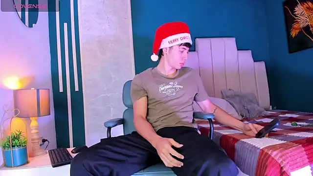 Snapshot of AlessandroDybala chatting on December 17, 2025, 12:43 pm AlessandroDybala online show from December 17, 2025, 12:43 pm