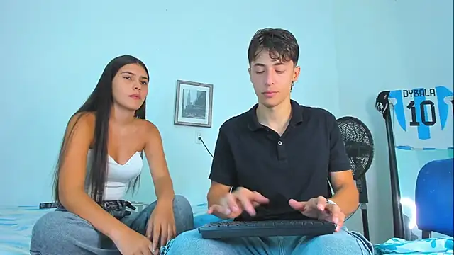 Snapshot of AlessandroDybala chatting on February 27, 2026, 1:00 pm AlessandroDybala online show from February 27, 2026, 1:00 pm