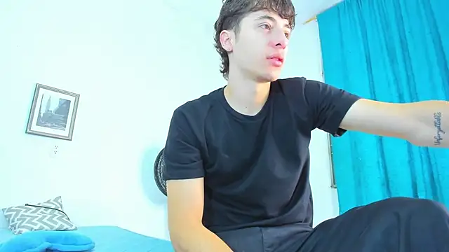 Snapshot of AlessandroDybala chatting on February 10, 2026, 12:48 pm AlessandroDybala online show from February 10, 2026, 12:48 pm