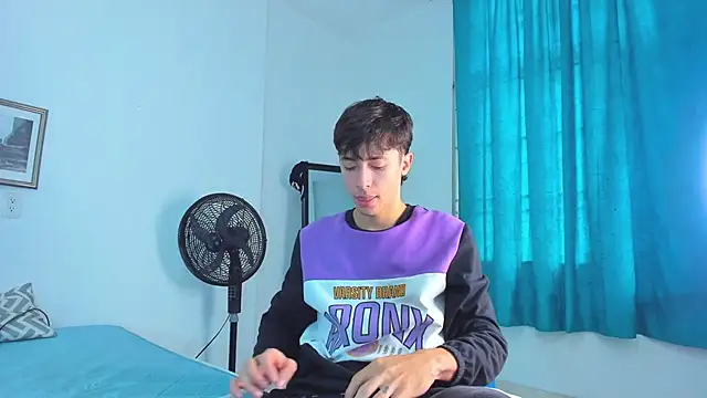 Snapshot of AlessandroDybala chatting on February 11, 2026, 12:38 pm AlessandroDybala online show from February 11, 2026, 12:38 pm