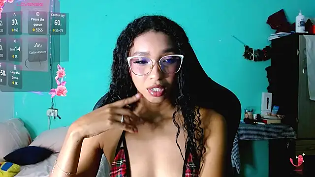 Snapshot of sensitive_brunette chatting on June 7, 2026, 12:16 am sensitive brunette online show from June 7, 2026, 12:16 am