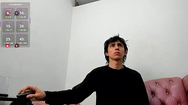 JeanRam18 online show from September 19, 2025, 6:56 pm