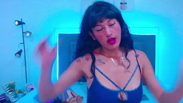 candy lux  online show from March 10, 2026, 8:46 pm