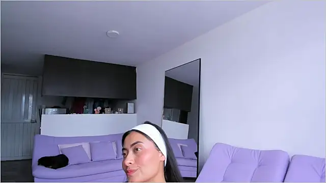 Lauren A online show from September 15, 2025, 7:36 pm