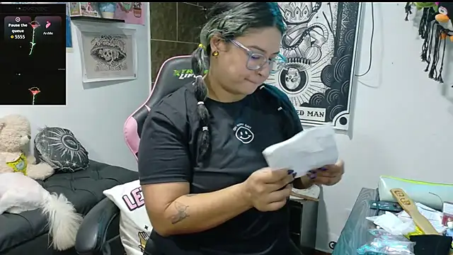 Snapshot of mollyshake1 chatting on November 10, 2025, 11:15 am mollyshake1 online show from November 10, 2025, 11:15 am