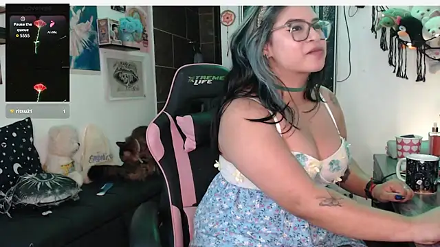 Snapshot of mollyshake1 chatting on November 7, 2025, 7:57 am mollyshake1 online show from November 7, 2025, 7:57 am