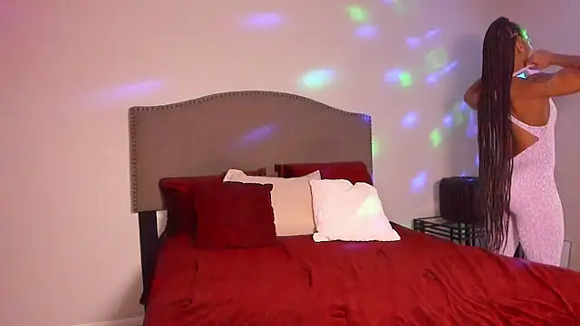 yiauana online show from January 14, 2026, 4:27 am