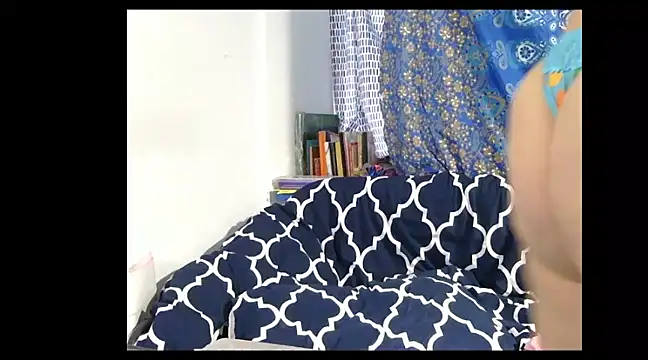 Snapshot of HeyyImHarlowe chatting on January 12, 2025, 8:03 pm HeyyImHarlowe online show from January 12, 2025, 8:03 pm