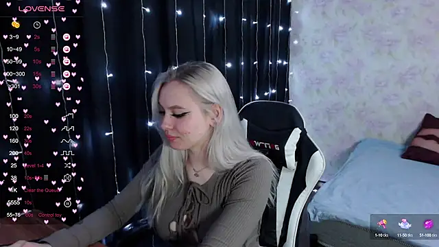 VikaPowers online show from February 10, 2025, 6:45 pm