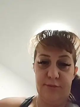 Snapshot of AvaLloyd chatting on November 27, 2025, 2:23 am AvaLloyd online show from November 27, 2025, 2:23 am