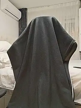 Snapshot of AvaLloyd chatting on November 23, 2025, 2:10 am AvaLloyd online show from November 23, 2025, 2:10 am