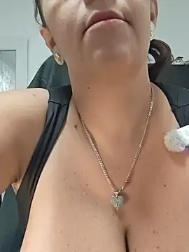 Snapshot of AvaLloyd chatting on November 19, 2025, 2:55 am AvaLloyd online show from November 19, 2025, 2:55 am