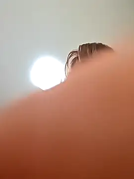 AvaLloyd online show from March 26, 2026, 3:16 am