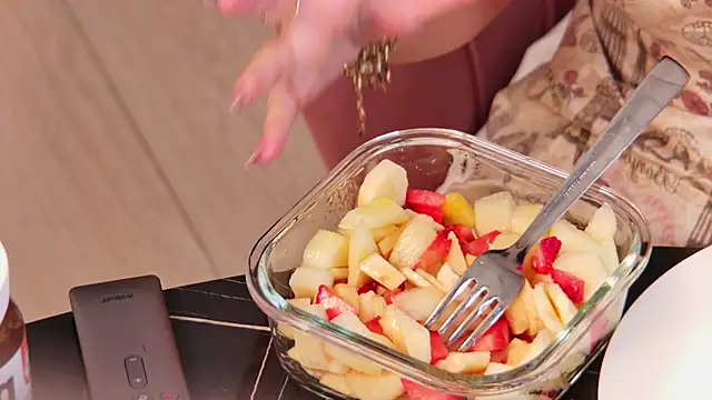 Snapshot of EmilyColle_ chatting on February 27, 2025, 8:13 am EmilyColle online show from February 27, 2025, 8:13 am