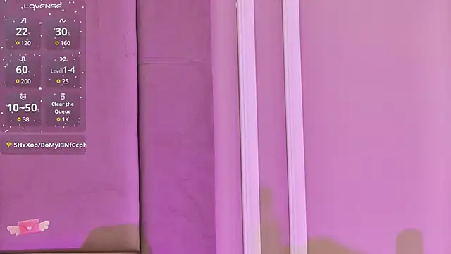 Snapshot of EmilyColle_ chatting on March 20, 2025, 8:20 am EmilyColle online show from March 20, 2025, 8:20 am