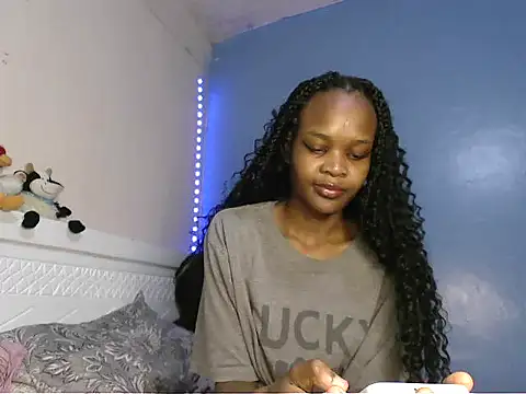 Snapshot of cyberbunnie chatting on November 2, 2025, 7:30 pm cyberbunnie online show from November 2, 2025, 7:30 pm