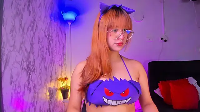 Snapshot of chloe_blue chatting on November 22, 2025, 11:20 am chloe blue online show from November 22, 2025, 11:20 am