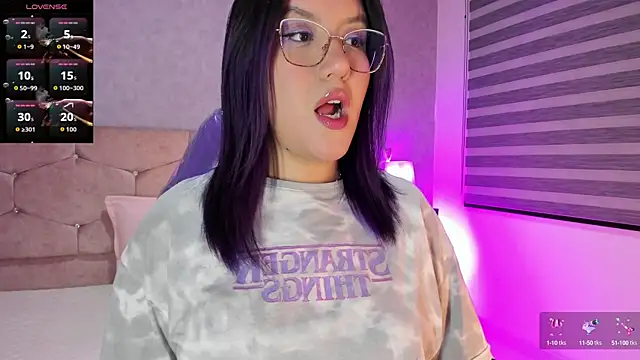 sweet--emily online show from October 3, 2025, 4:14 am