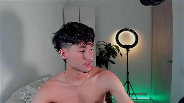 Snapshot of dimitri_targaryen chatting on January 12, 2025, 5:24 am dimitri targaryen online show from January 12, 2025, 5:24 am