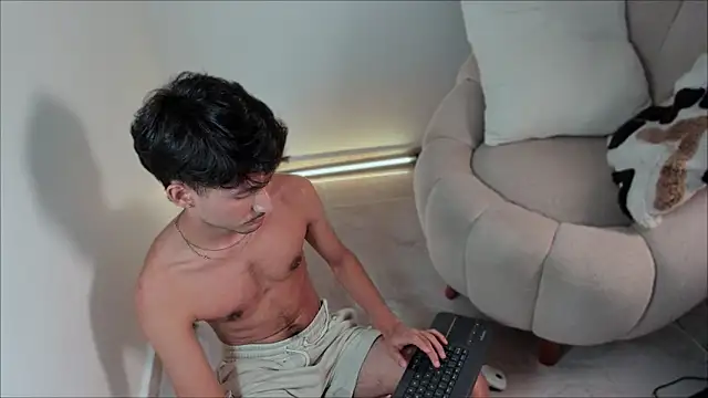 Snapshot of dimitri_targaryen chatting on February 27, 2025, 12:45 pm dimitri targaryen online show from February 27, 2025, 12:45 pm