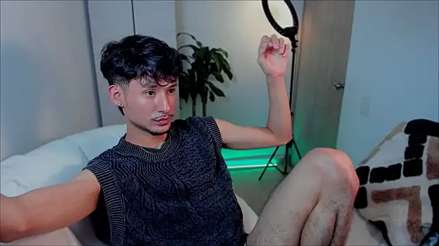 Snapshot of dimitri_targaryen chatting on January 29, 2025, 2:30 am dimitri targaryen online show from January 29, 2025, 2:30 am