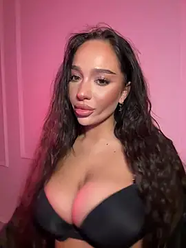 CardiSweetBaby online show from February 2, 2026, 7:24 pm