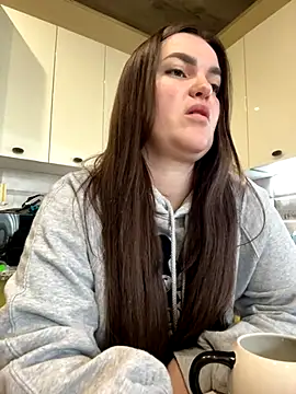 Snapshot of Karolina_llove chatting on October 28, 2025, 7:18 am Karolina llove online show from October 28, 2025, 7:18 am